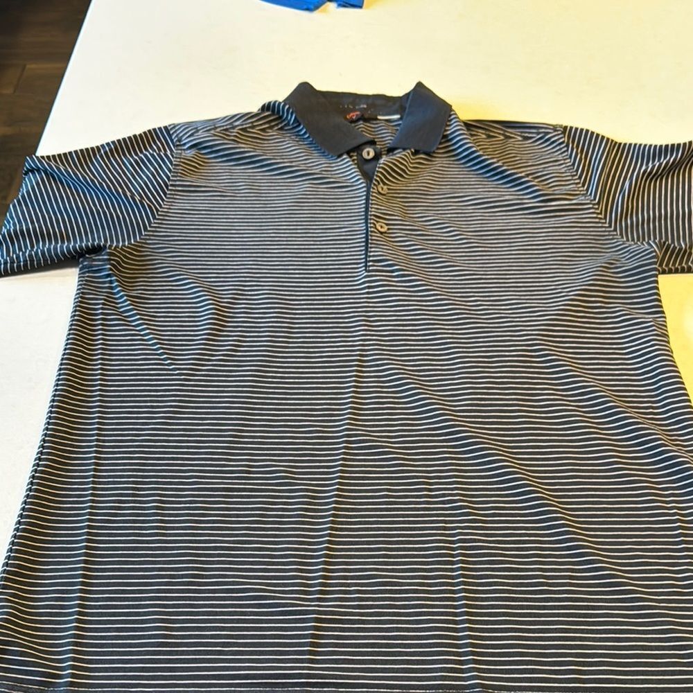 Callaway Men’s golf polo size large, Striped Shirt - Black White great shape.